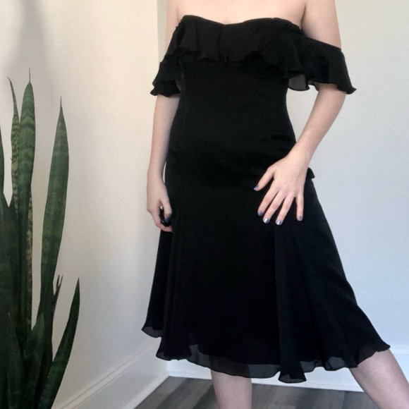 Lauren Ralph Lauren Silk Flirty Ruffle Sleeve Midi Length Semi-Formal Dress - Picture 2 of 11